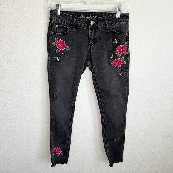 Soundgirl Skinny Jeans Junior's 5 Black Floral Embroidery Raw Hem Mid Rise - Picture 1 of 6